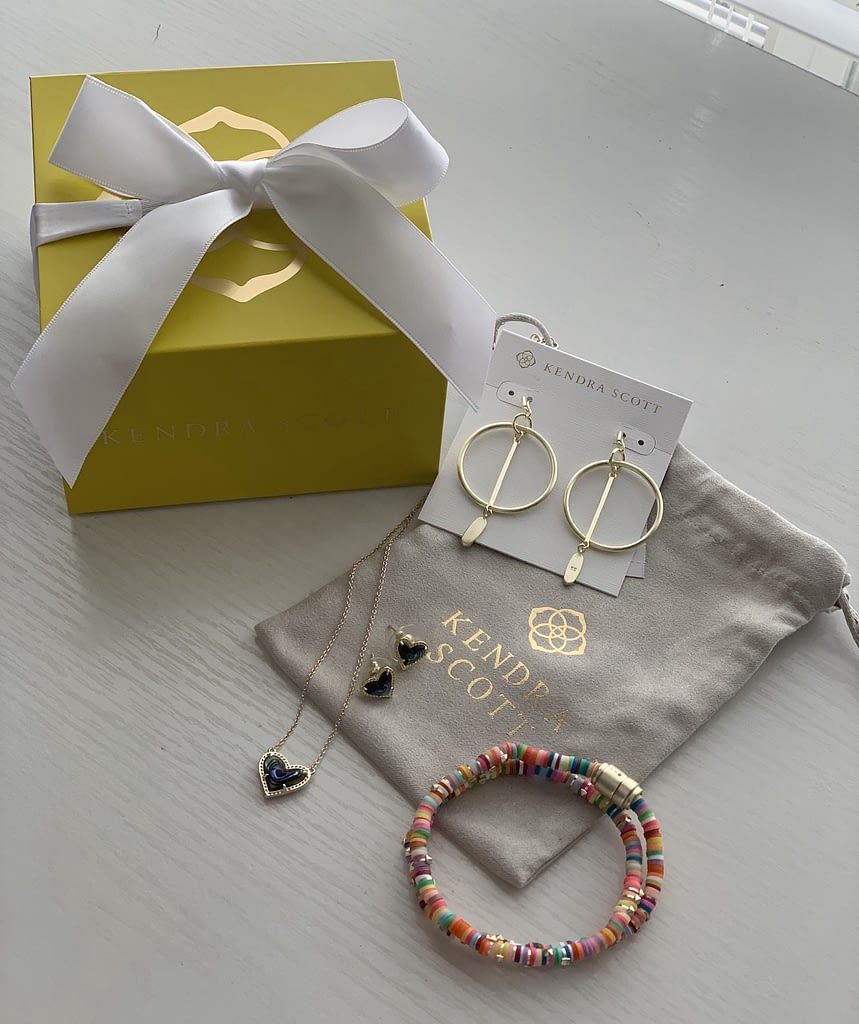 Kendra scott necklace birthday on sale discount